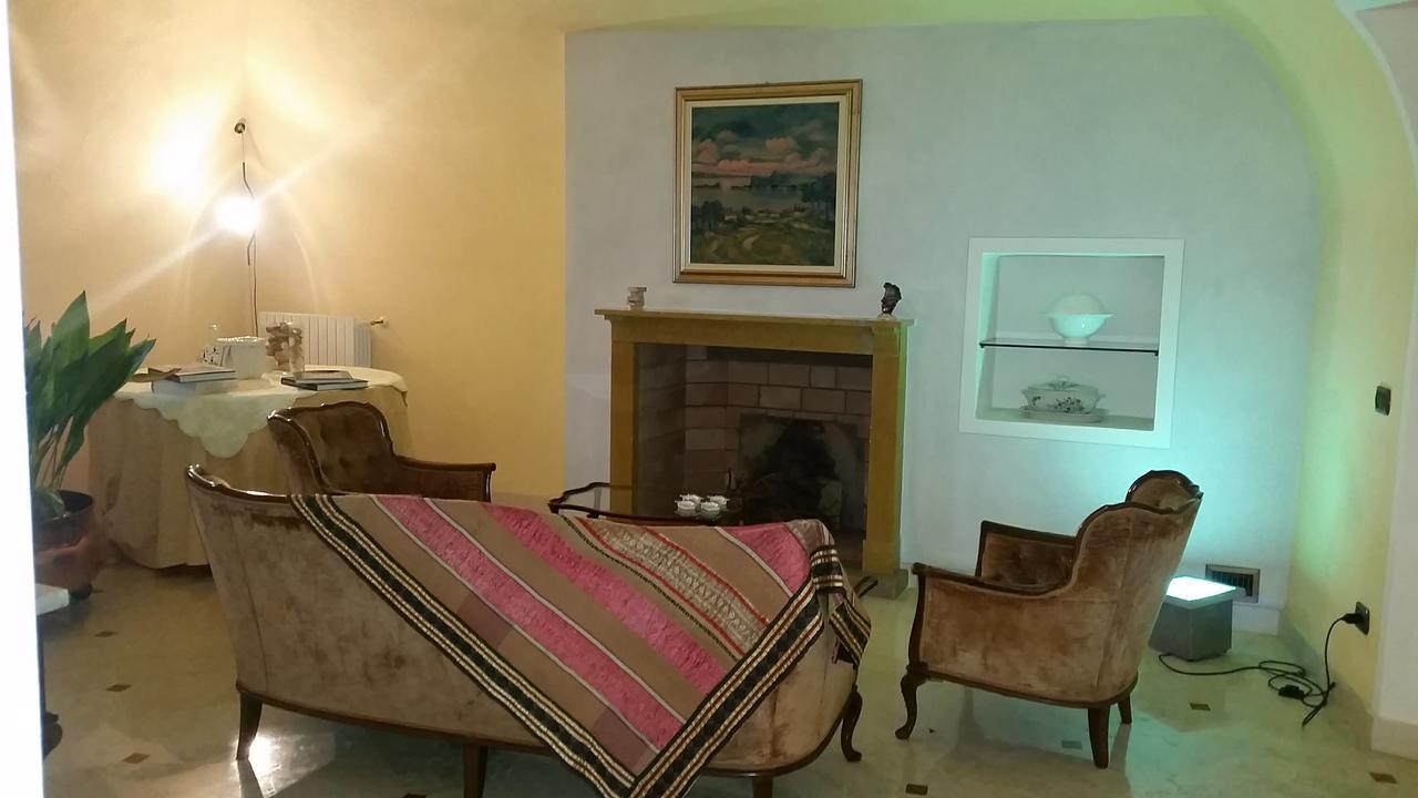 فيلا Agrigturismo Monte Cicogna Moniga del Garda المظهر الخارجي الصورة